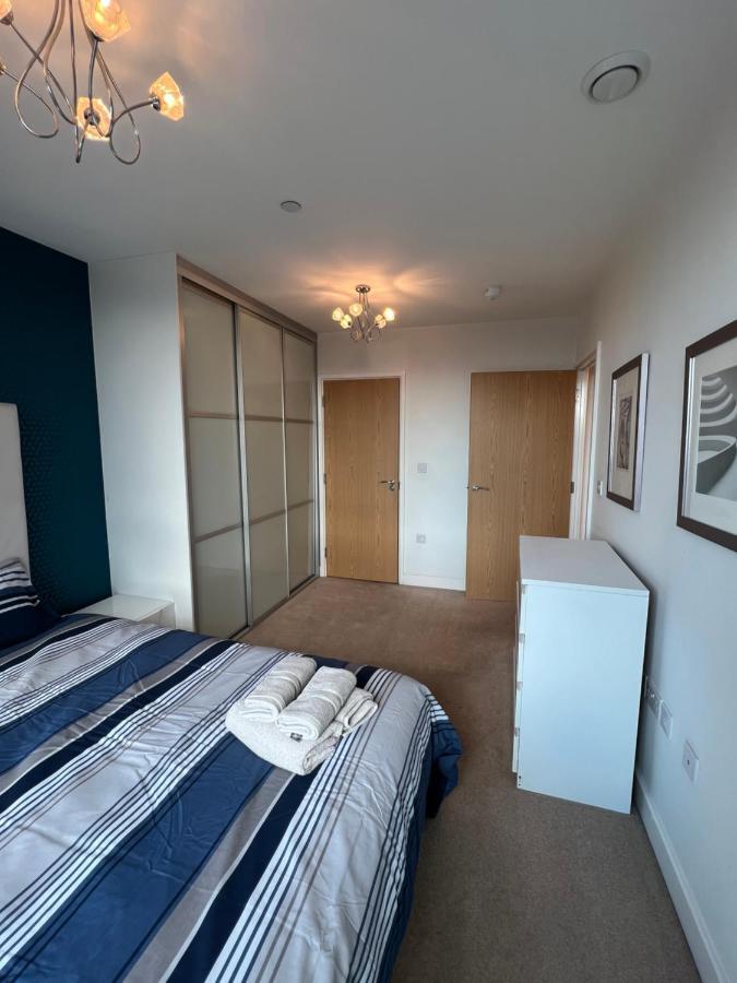 Cityscape Serenity: 10Th Floor Oasis Near City Airport, Excel & 02 Apartment London Luaran gambar