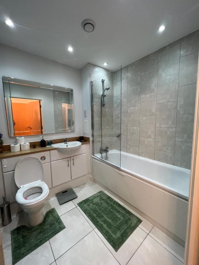Cityscape Serenity: 10Th Floor Oasis Near City Airport, Excel & 02 Apartment London Luaran gambar
