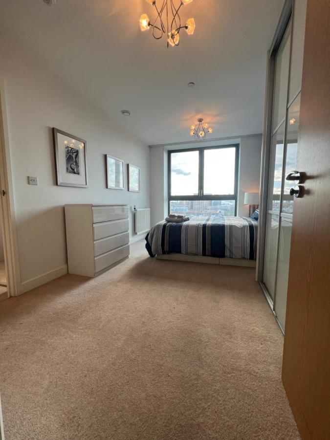 Cityscape Serenity: 10Th Floor Oasis Near City Airport, Excel & 02 Apartment London Luaran gambar